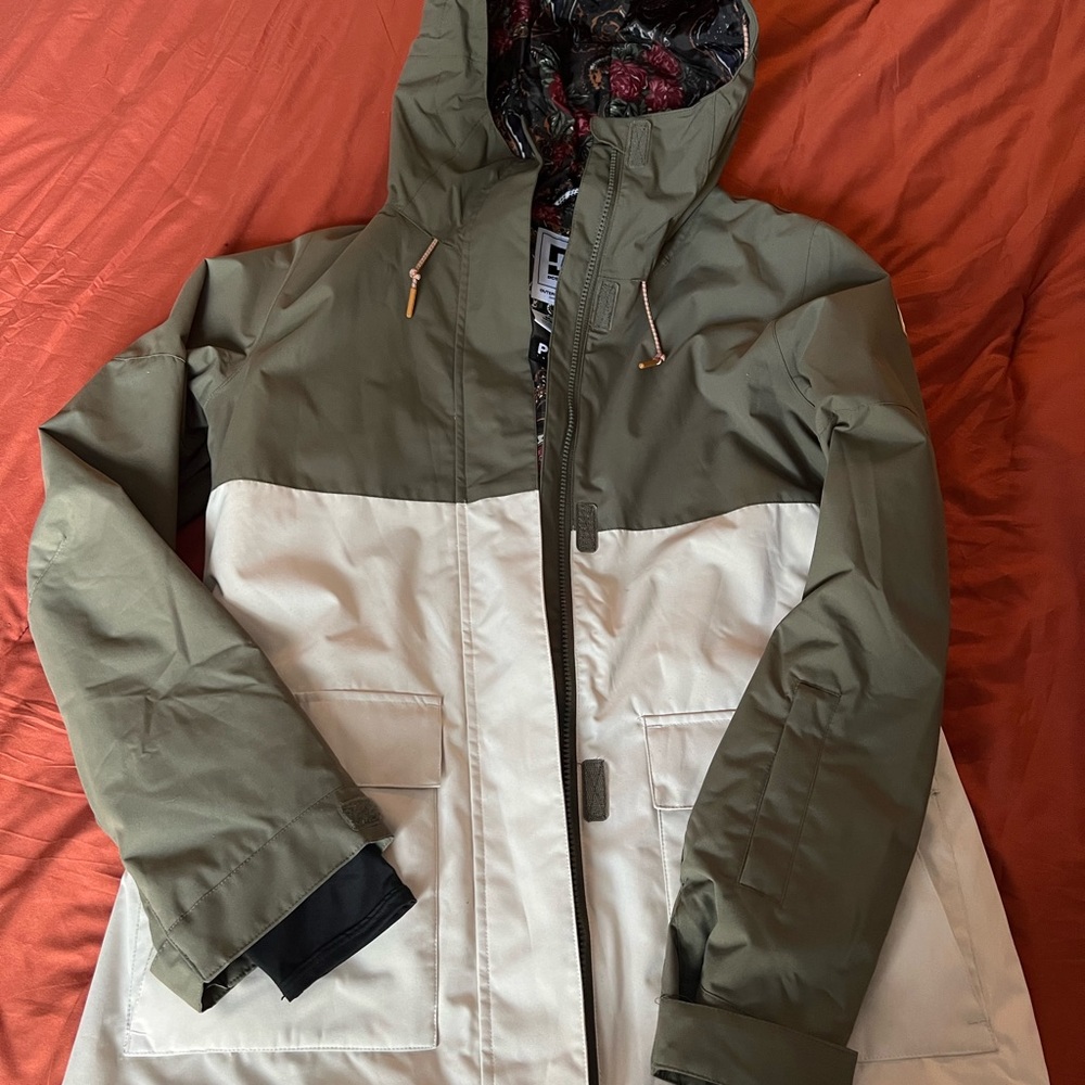 DC Women’s Cruiser 10K Insulated Snowboard Jacket